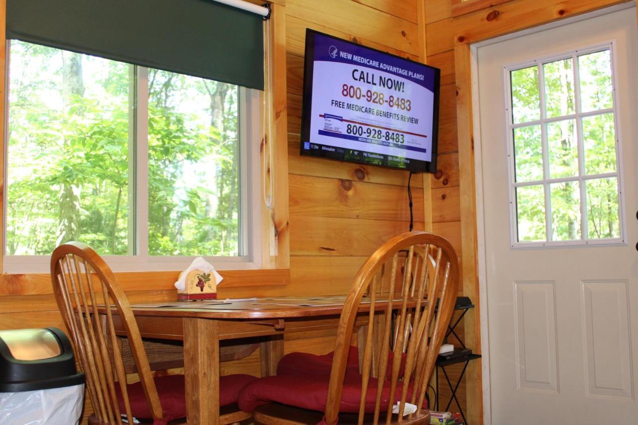Country Road Cabins Hico Экстерьер фото
