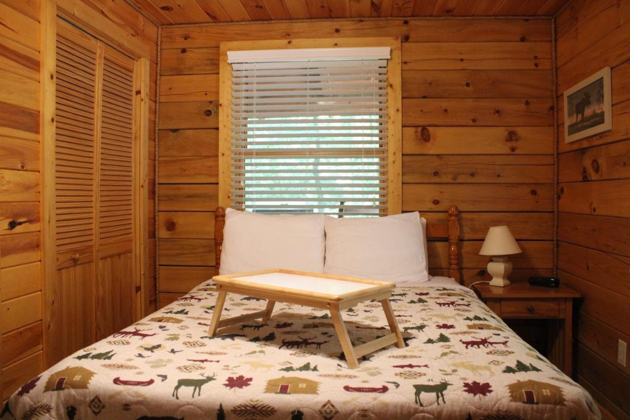 Country Road Cabins Hico Экстерьер фото