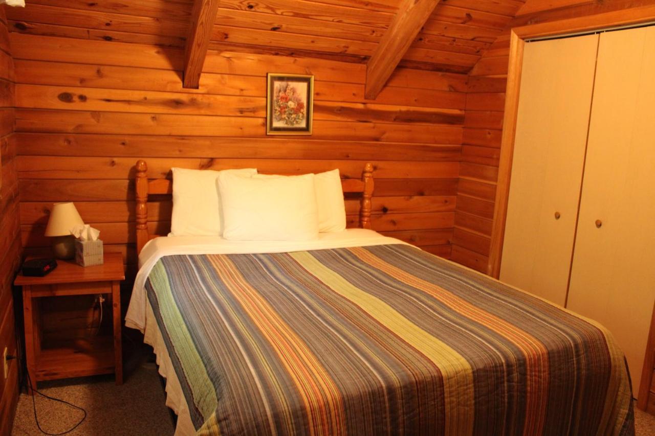 Country Road Cabins Hico Экстерьер фото