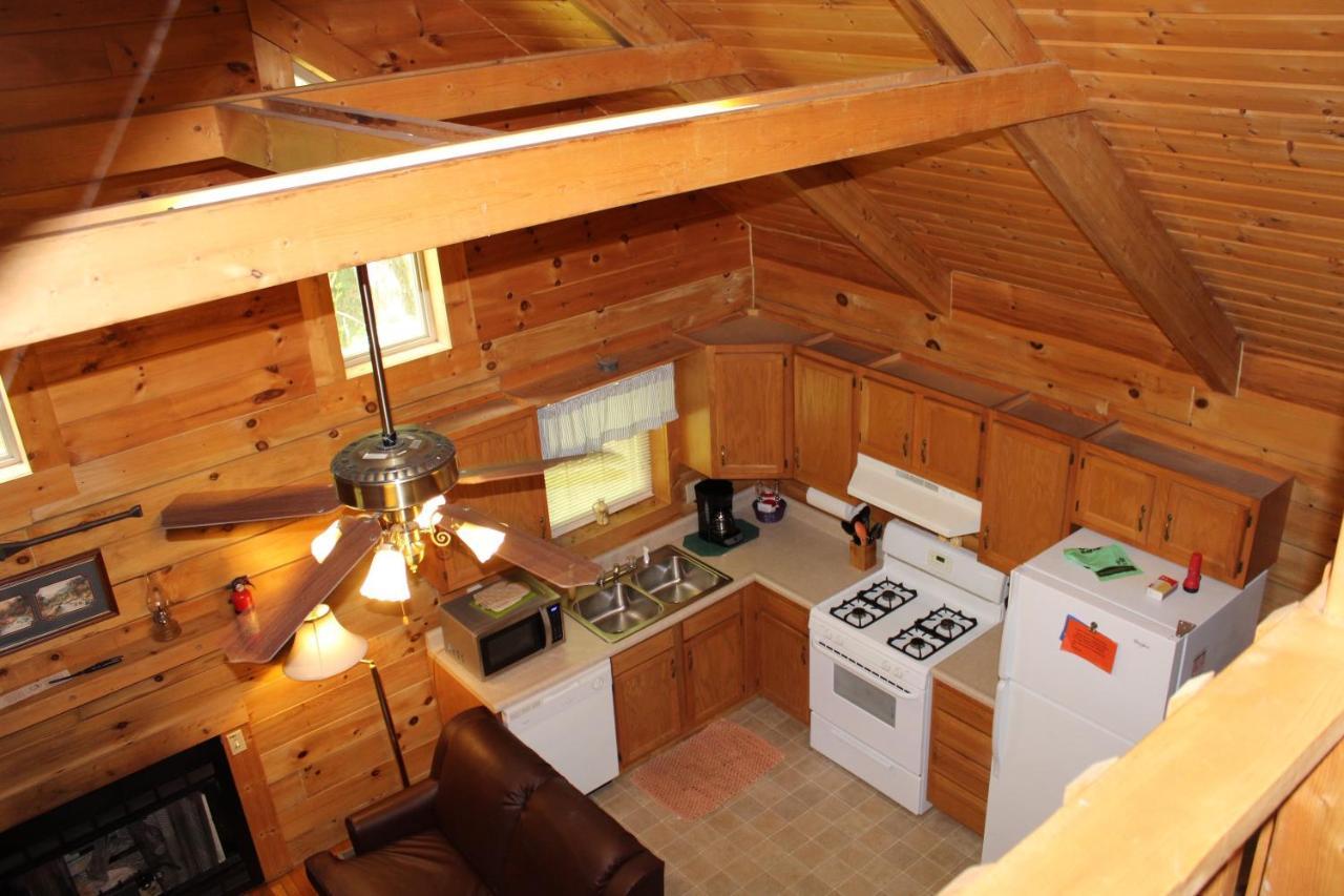 Country Road Cabins Hico Экстерьер фото